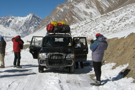 himalayas jeep travel, travel to himalayas by jeep, himalayn mountain jeep tour, himalaya tour, tourism in himalayas